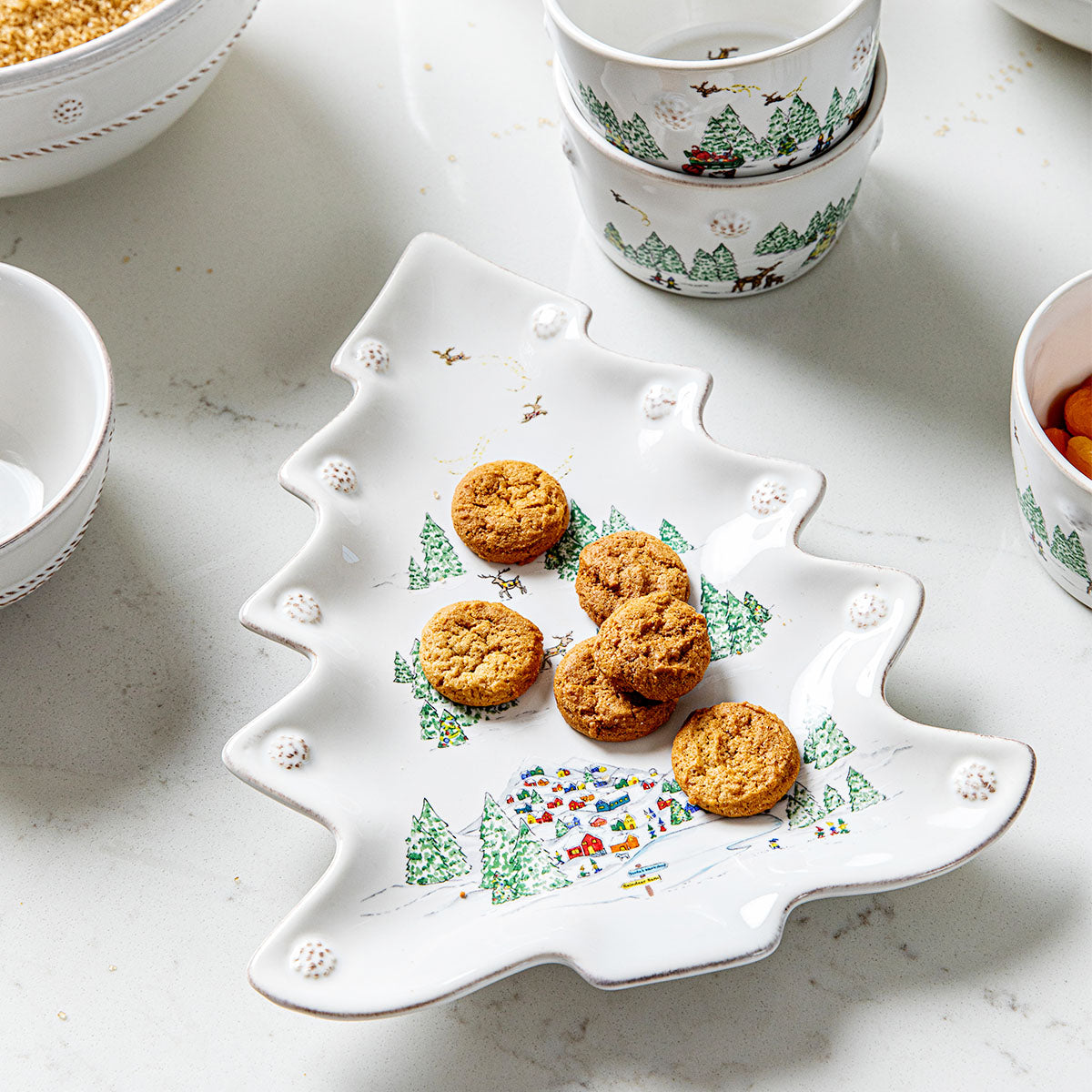 Berry & Thread North Pole 10" Tree Tray - Detail