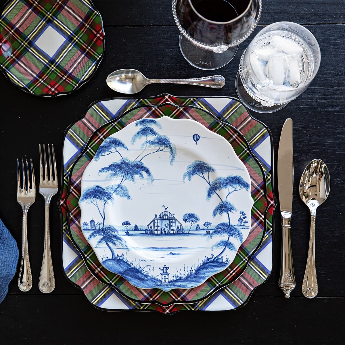 Country Estate Salad Plate Set/4 - Delft Blue - Detail