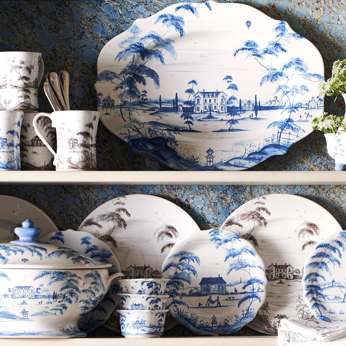 Country Estate 18" Platter - Delft Blue - Detail
